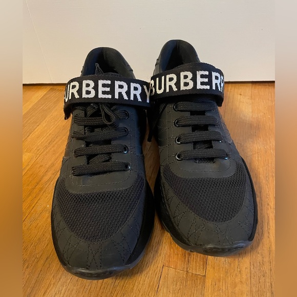 Burberry Ronnie Sneakers - Picture 3 of 8